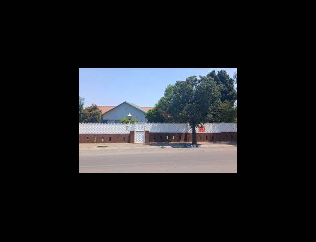 4 BEDROOM HOUSE FOR SALE IN BRACKENHURST